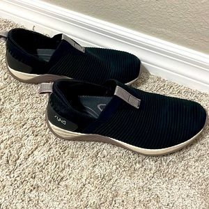 Ryka echo knit slip on sneakers
